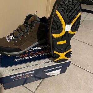 Sketchers boots